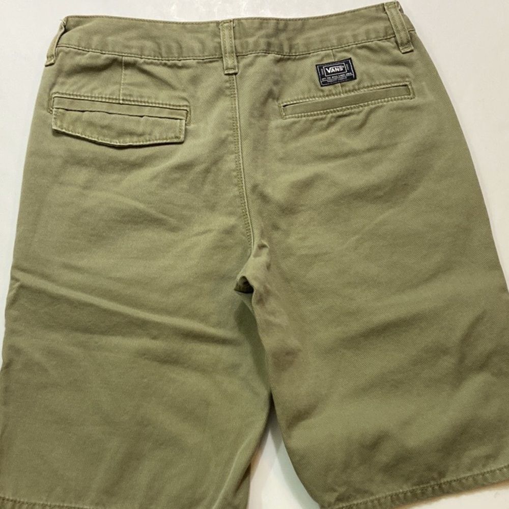 Vans Boys Short Size 16 Olivo Green
